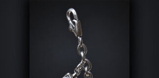 Dice KeyChain Gift by American Evil Dice KeyChain Gift by American Evil - Teleport Hub - teleporthub.com